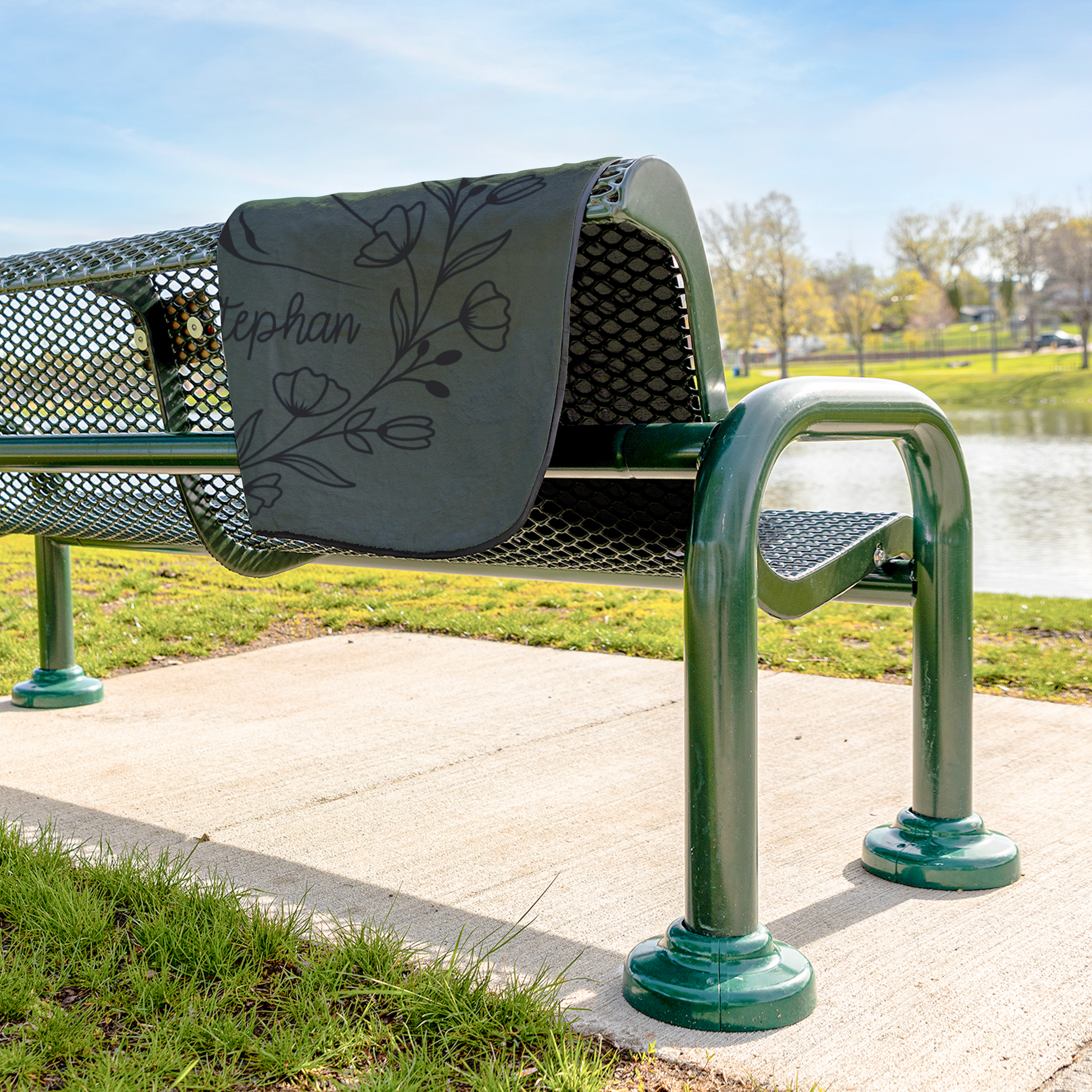 Summit_Love_Blanket_StadiumBlanket_Lifestyle_Bench_H_AS_Mockup.png